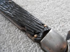 Vintage Auto Schrade Cutlery Walden NY Swing Guard Knife