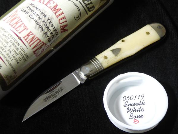 Great Eastern Northfield Pemberton smooth white bone knife. Great Eastern Northfield Pemberton smooth white bone knife.