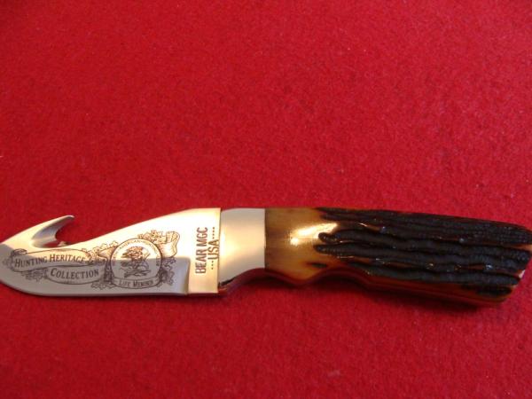 Bear MGC Hunting Heritage Collection Bone Handle Gut-hook Fixed Blade Bear MGC Hunting Heritage Collection Bone Handle Gut-hook Fixed Blade