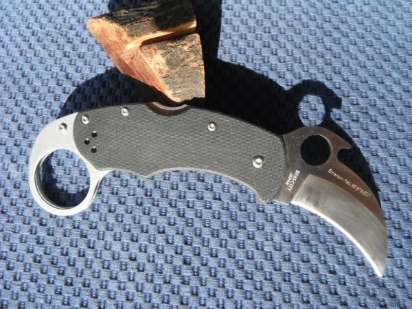 Discontinued Spyderco Karahawk Folding Karambit G-10. Pocket Knife Plain Edge Blade Made in Japan!!!