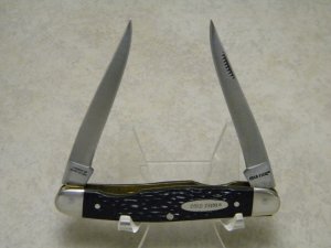 Cold Steel Made in USA Carbon V Jigged Black Muskrat Knife