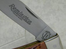 Remington UMC USA Model R1303 Delrin Bullet Lockback Knife Remington UMC USA Model R1303 Delrin Bullet Lockback Knife