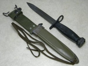 US M7 CONETTA US Military Bayonet with US M8A1 Olive Drab Green Scabbard - Vietnam Era