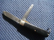 Vintage USA CAMILLUS New York Electrician's Pocket Knife Blade marked K-22 "Xcelite Brand"  