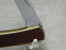 Buck 529E1 USA BuckSkin Burgundy EEL Skin Folding Lockback Knife c.1988