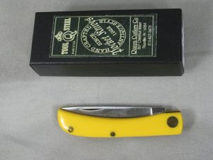 QUEEN STEEL #70A 2002 COUNTRY COUSIN YELLOW DELRIN SODBUSTER IN BOX 