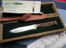 PUMA Buddy 11071 with sheath, box and paperwork. ..................(4) PUMA Buddy 11071 with sheath, box and paperwork. ..................(4)