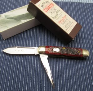 Schatt & Morgan Knife by Queen Cut Co. Red Jig Bone Harness Jack. .............................(829)