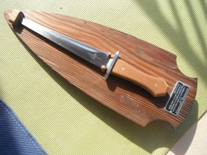 Arkansas Tooth Pick Commemorative Knife. Made by Carvel Hall, USA.  Nice Classic & Historic Knife!! 