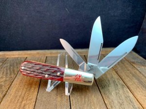 Henckels 3 Blade Barlow in Gorgeous Red Pick Bone