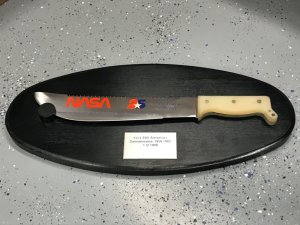 Case XX USA NASA 25th Anniversary Commemorative Astronaut Knife M-1 1958-1983 with Plaque