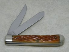 Sargent USA (Queen City) Jigged Brown Bone Trapper 1992 NKCA 1992 Club Knife