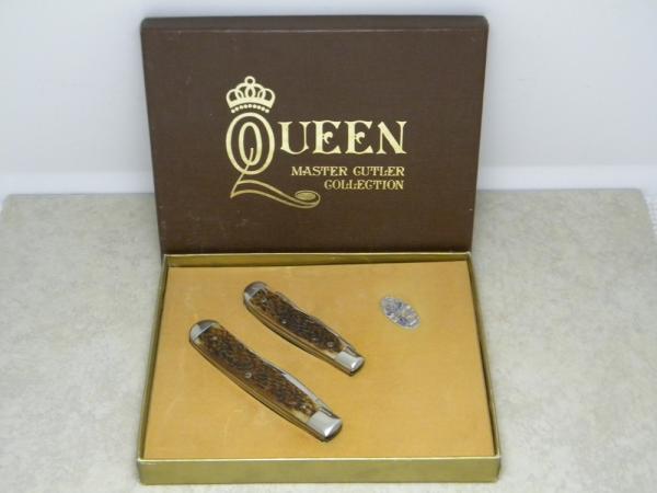 Queen USA Rogers Bone "Master Cutler Collection" Trapper and Mini Trapper Knife Set in Box c.1977