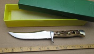 PUMA - 1974 Skinner Knife. (56472) ...................................................(24)