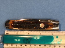 Queen Cutlery Cheetah / Swing guard knife w/ Beautiful Amber Bone Handles & Queen Shield -NOS & NM Queen Cutlery Cheetah / Swing guard knife w/ Beautiful Amber Bone Handles & Queen Shield -NOS & NM