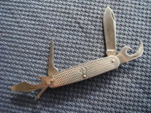 1998 Camillus U.S. Military Folding Pocket Knife.