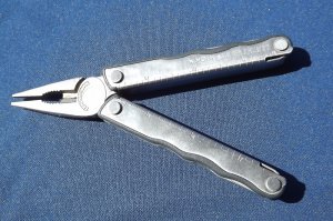 Leatherman Kick Multi Tool Pliers + Knife+more!  Great  EDC carry modle! 