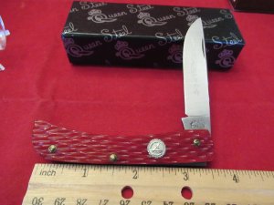 Queen 2003 Red Bone Sod Buster ,NKCA Youth Knife 
