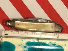 Vint HAND MADE Bulldog Brand 3 Blade Seductress Whittler w Fiery Gold Lip Mother of Pearl Handle Vint HAND MADE Bulldog Brand 3 Blade Seductress Whittler w Fiery Gold Lip Mother of Pearl Handle