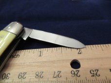 Case XX  Yellow Stockman Pattern # 3318 HE