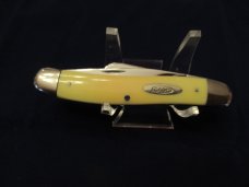 Case XX  Yellow Stockman Pattern # 3318 HE