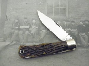 Queen Cutlery Mountain Man Lock back – jigged bone handles: