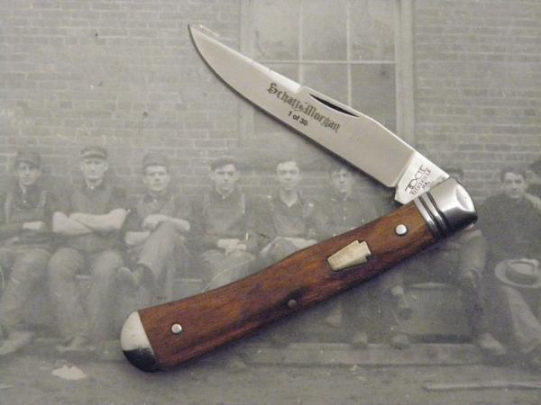 Schatt & Morgan #19 Trapper – Walnut handles Schatt & Morgan #19 Trapper – Walnut handles