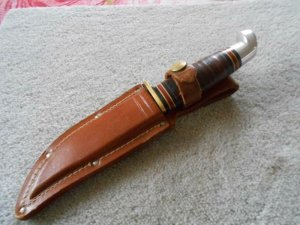 Western USA L66 Fixed Blade Knife and a sheath