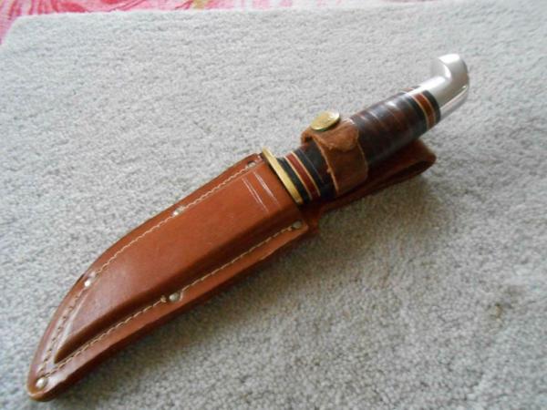 Western USA L66 Fixed Blade Knife and a sheath