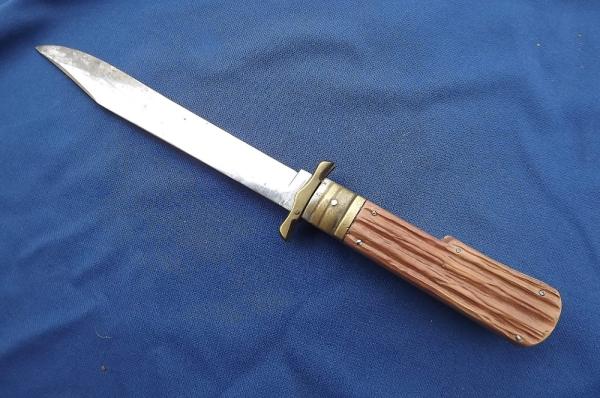 Vintage 1970's COBRA swing guard slide lock knife, with original sheath made in Japan