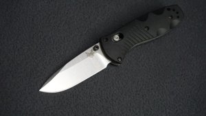 + BENCHMADE USA 585 MINI BARRAGE OSBORNE DESIGN AXIS-ASSIST SATIN BLADE - FACTORY RECONDITIONED +