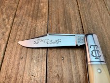Great Eastern TC Barlow White Smooth Bone Great Eastern TC Barlow White Smooth Bone