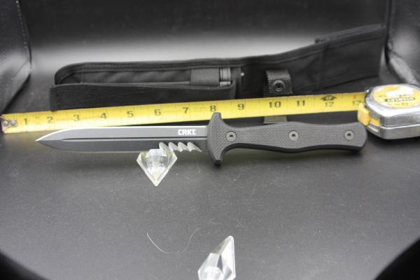 CRKT Sangrador rare and discontinued duel edge dagger with sheath, from esate sale, great condtion 