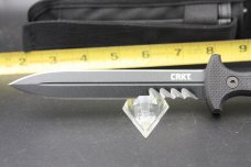 CRKT Sangrador rare and discontinued duel edge dagger with sheath, from esate sale, great condtion 