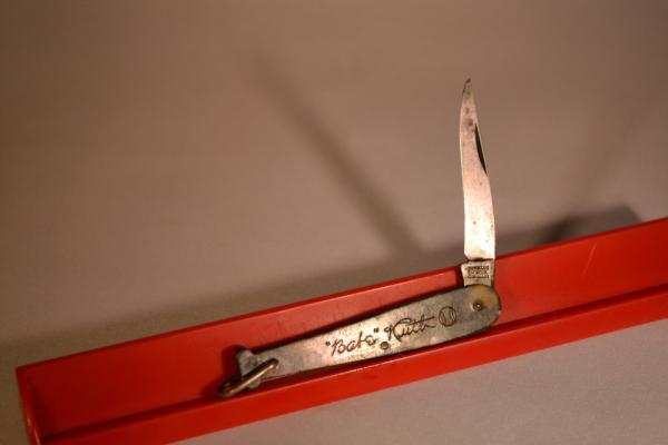 Camillus Cutlery novelty knife honoring Babe Ruth. Circa 1930s. Camillus Cutlery novelty knife honoring Babe Ruth. Circa 1930s.