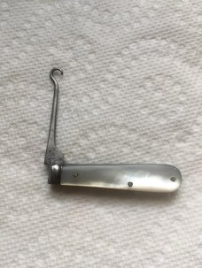Case jigged bone peanut  CASE XX 2 blade  ( one of two similar knives )