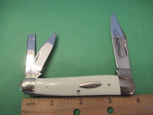 Case XX 1976 White Delrin Whittler Pattern # 4380 NKCA 