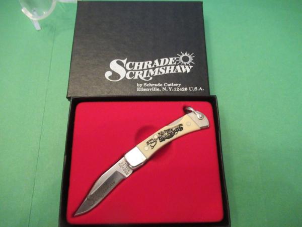 Schrade Scrimshaw Tiny Folding Hunter Model SC-511 Schrade Scrimshaw Tiny Folding Hunter Model SC-511