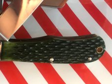 Bear & Son Custom Heritage 2 Blade Mountain Man Knife w/ Green Jigged Bone Handles -NOS in Orig Tin Bear & Son Custom Heritage 2 Blade Mountain Man Knife w/ Green Jigged Bone Handles -NOS in Orig Tin