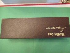Schrade Uncle Henry Pro Hunter Model # 171UH Schrade Uncle Henry Pro Hunter Model # 171UH