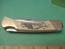 Schrade Folding Hunter Limited Edition Scrimshaw Bear Cult Schrade Folding Hunter Limited Edition Scrimshaw Bear Cult
