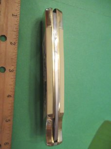 Schrade Folding Hunter Limited Edition Scrimshaw Bear Cult Schrade Folding Hunter Limited Edition Scrimshaw Bear Cult