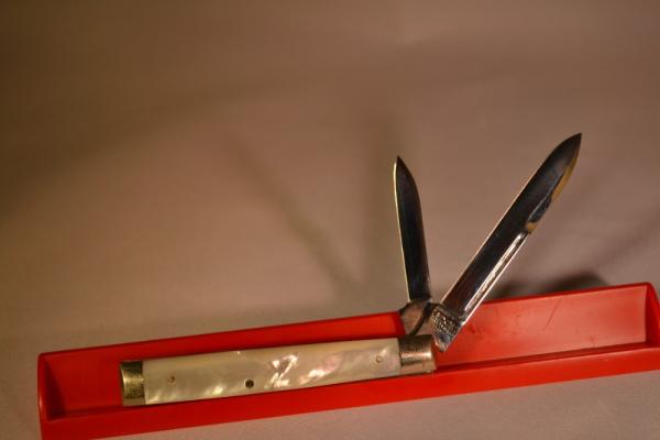 Schatt and Morgan (Queen) Physician's Knife Schatt and Morgan (Queen) Physician's Knife