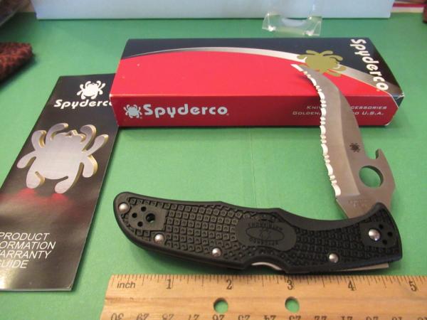 Spyderco  Matriarch 2W Model # C12SBK2W