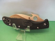 Spyderco  Matriarch 2W Model # C12SBK2W