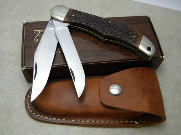 Schrade Walden NY USA Delrin 225H Bowie Folding Hunter Knife in Box Schrade Walden NY USA Delrin 225H Bowie Folding Hunter Knife in Box