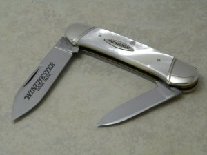 Winchester Trademark USA 1997 Pearl 28200 Canoe Knife