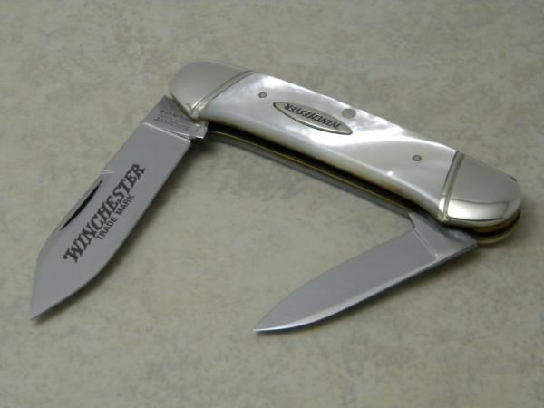 Winchester Trademark USA 1997 Pearl 28200 Canoe Knife Winchester Trademark USA 1997 Pearl 28200 Canoe Knife