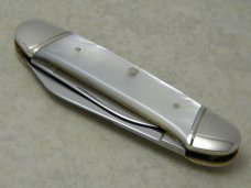 Winchester Trademark USA 1997 Pearl 28200 Canoe Knife Winchester Trademark USA 1997 Pearl 28200 Canoe Knife
