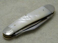 Winchester Trademark USA 1997 Pearl 3808 Whittler Knife Winchester Trademark USA 1997 Pearl 3808 Whittler Knife